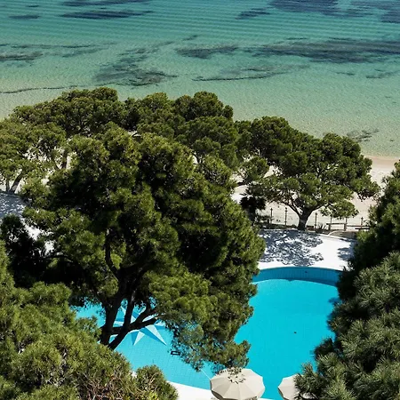 Ξενοδοχείο Village - Del Parco & 5*