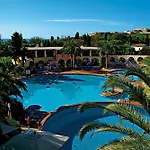 Ξενοδοχείο Village - Del Parco & 5*